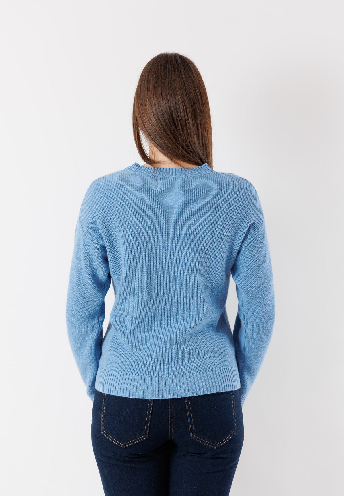 Pullover misto lana / cachemir con taglio moderno BY09015