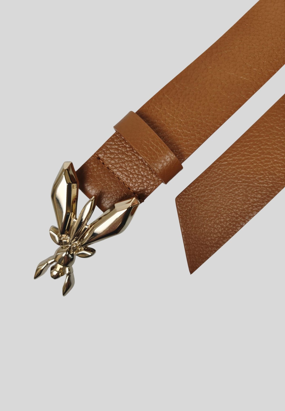 Cintura in pelle martellata con fibbia fly CW0471L001