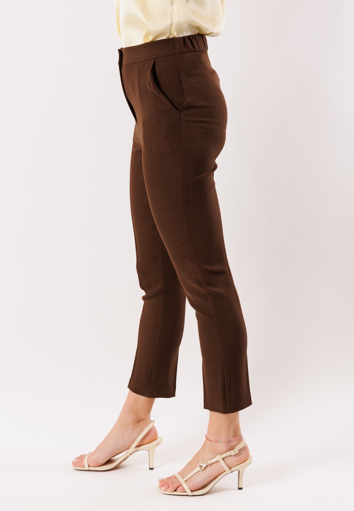 pantalone modello uomo PE26107