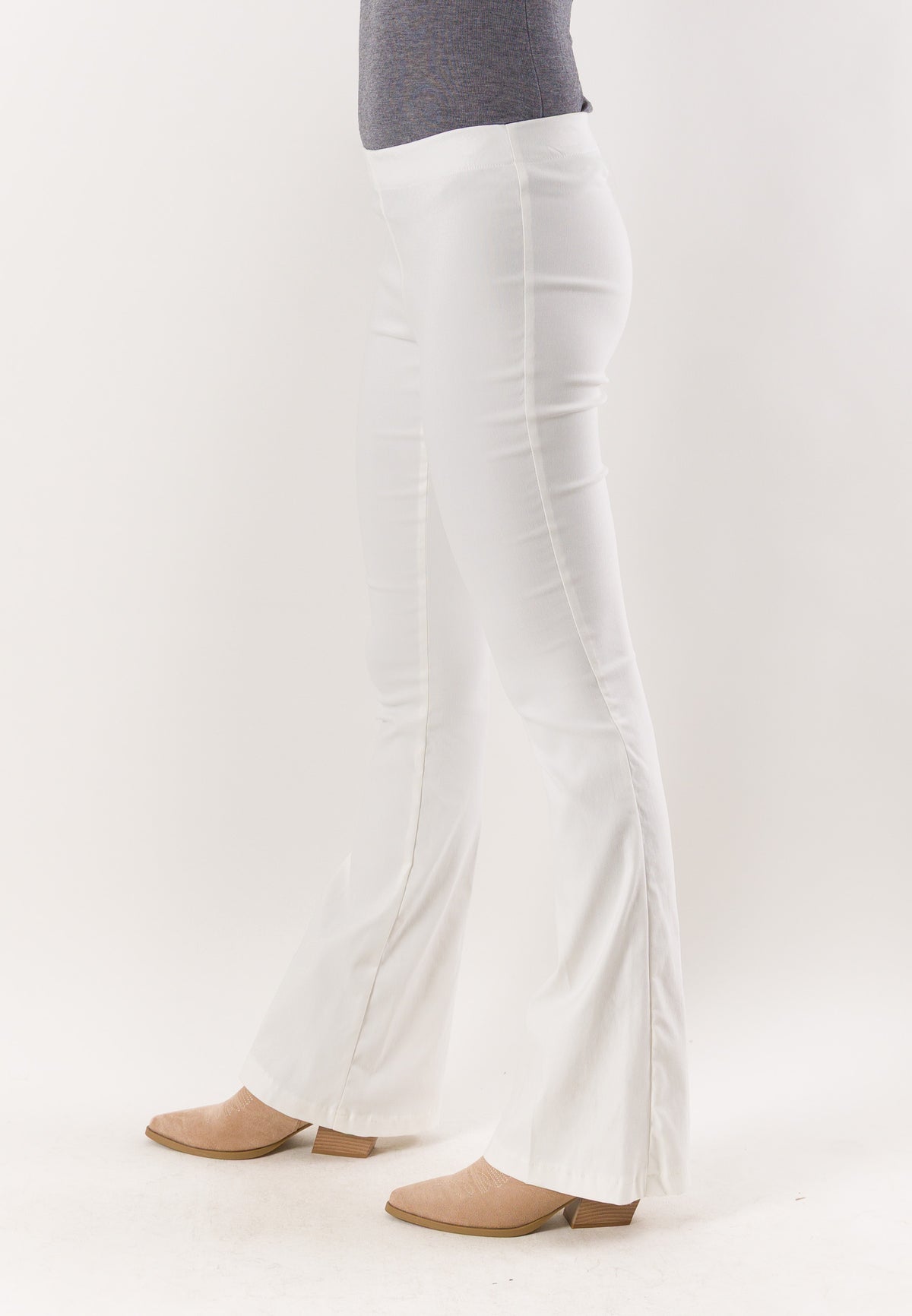 Pantaloni donna flare elasticizzati AI26647