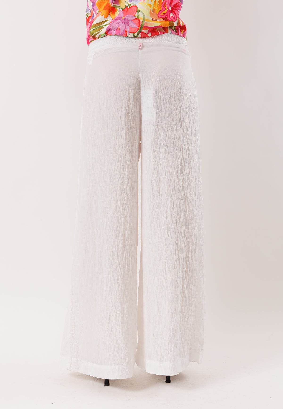Pantaloni ampi con coulisse D42635