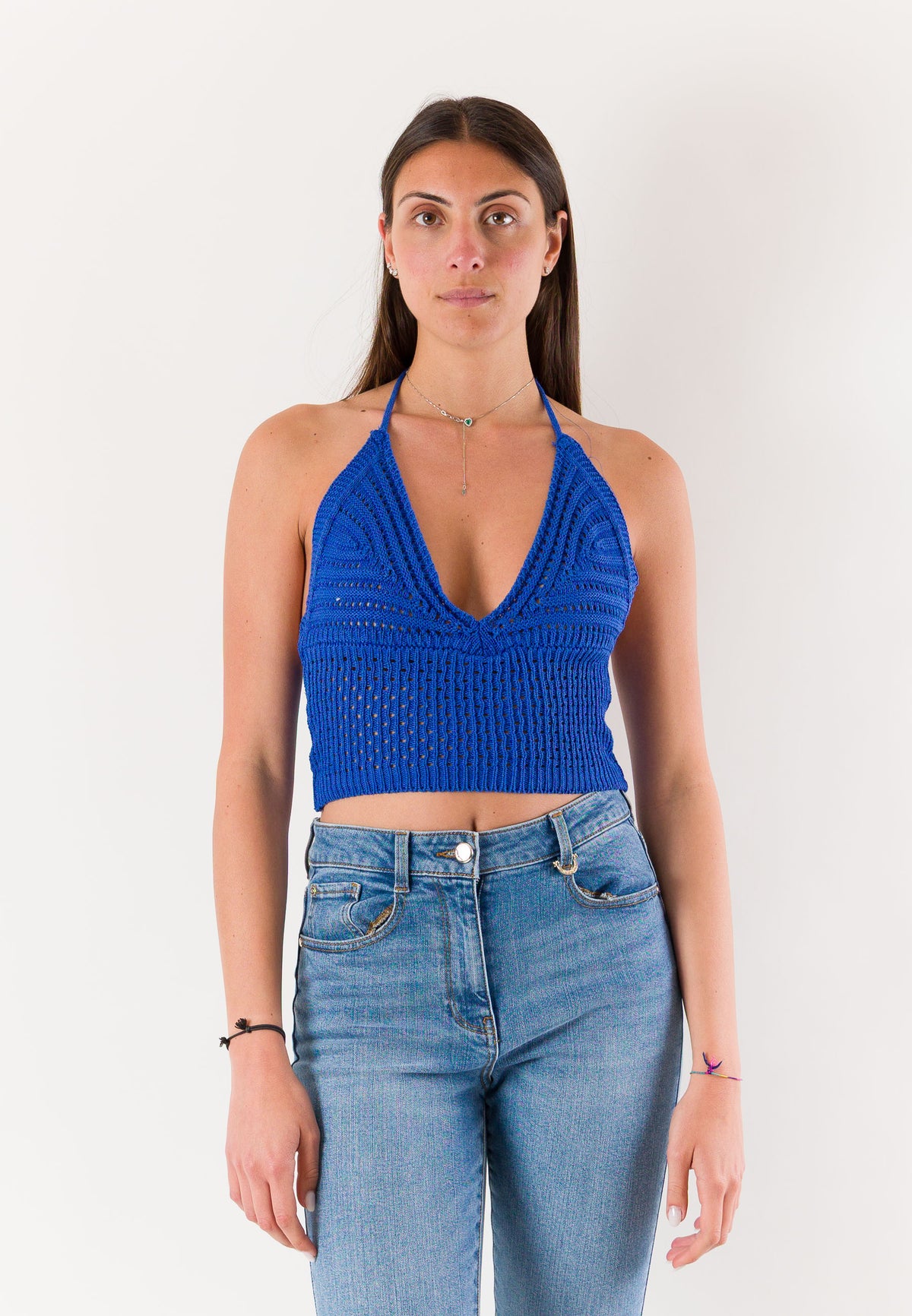 top corto con ricami A24183