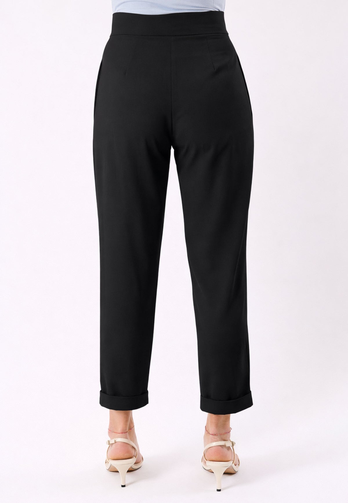 pantalone con pannelli e pieghe frontali PE26009
