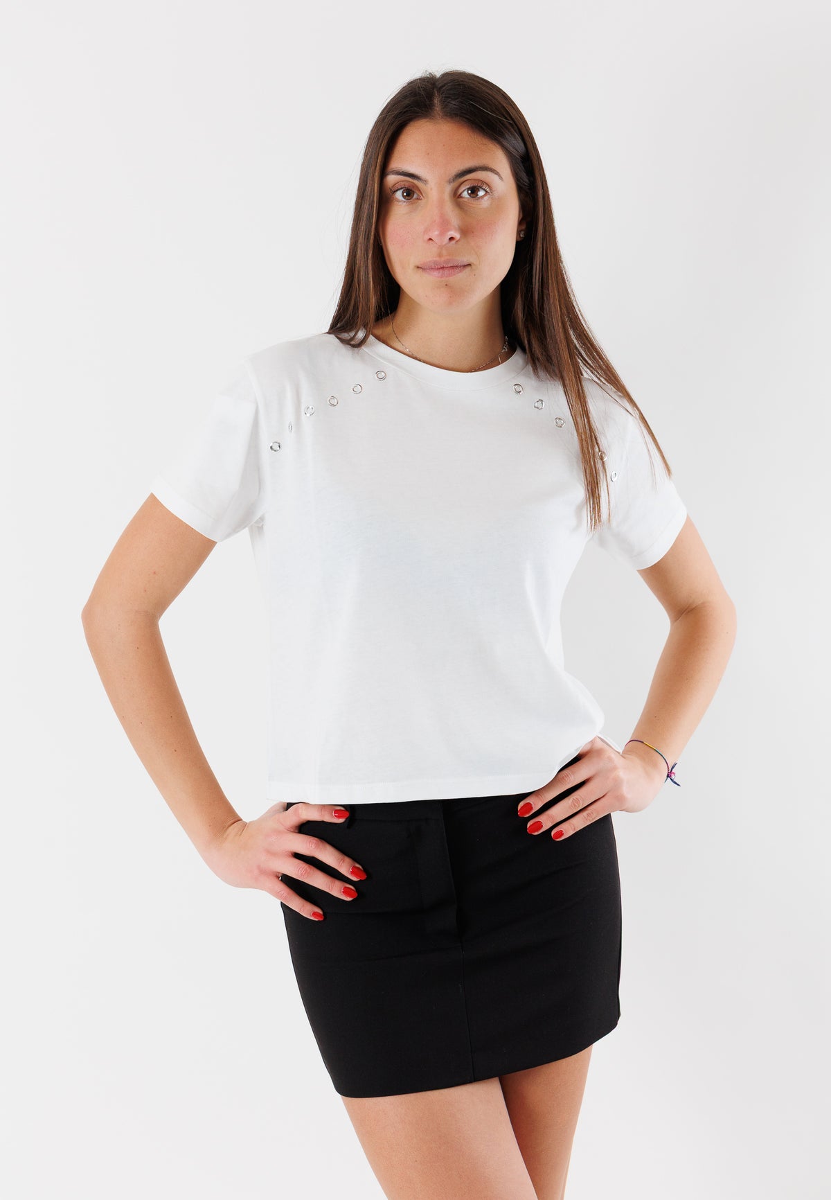T-shirt in cotone con dettagli gioiello 8M1810J304