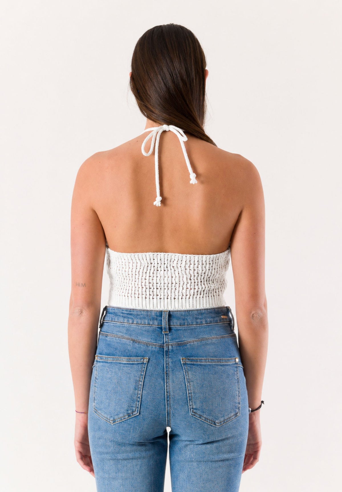 top corto con ricami A24183