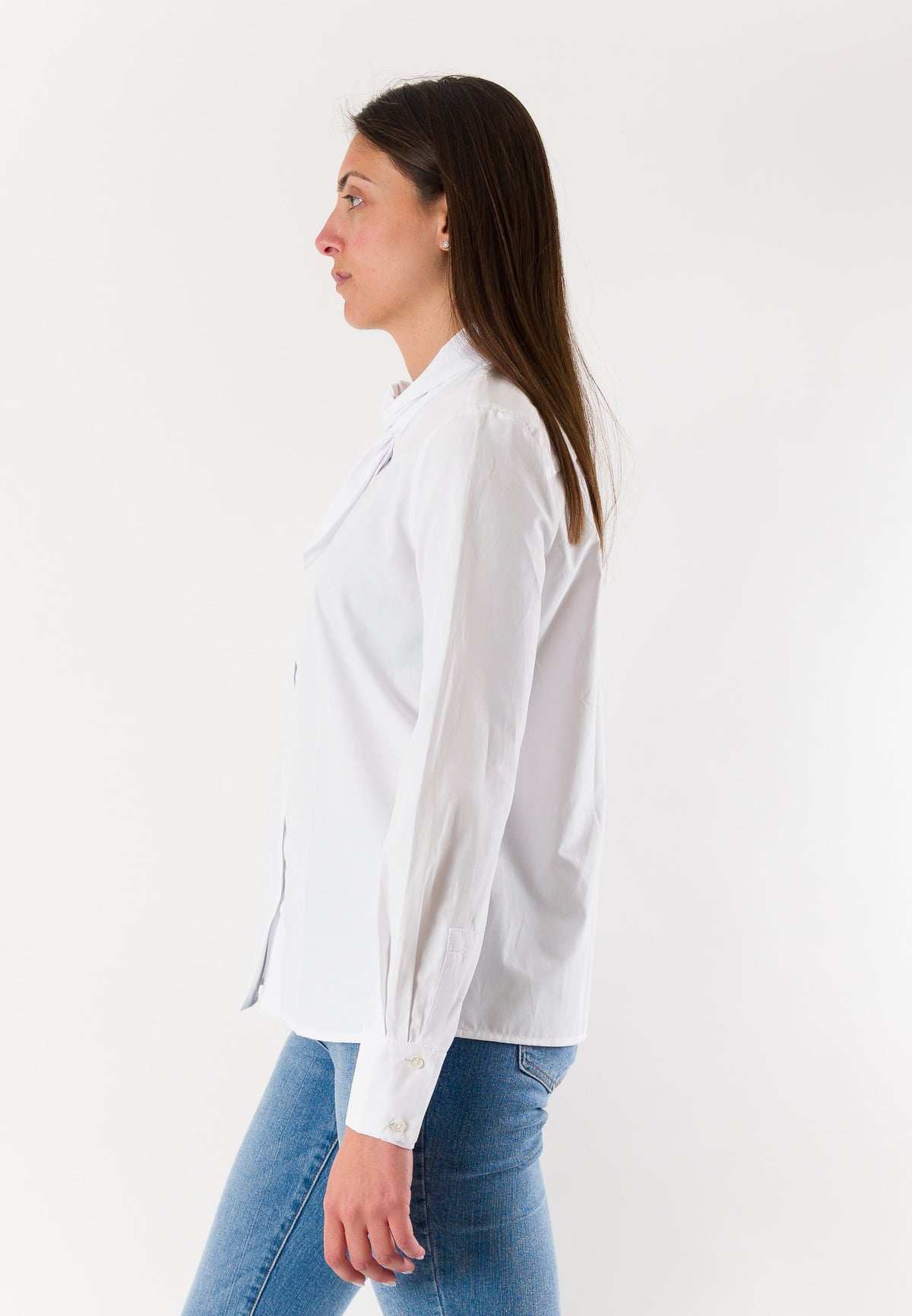 camicia tinta unita con fiocco sul collo RN3000
