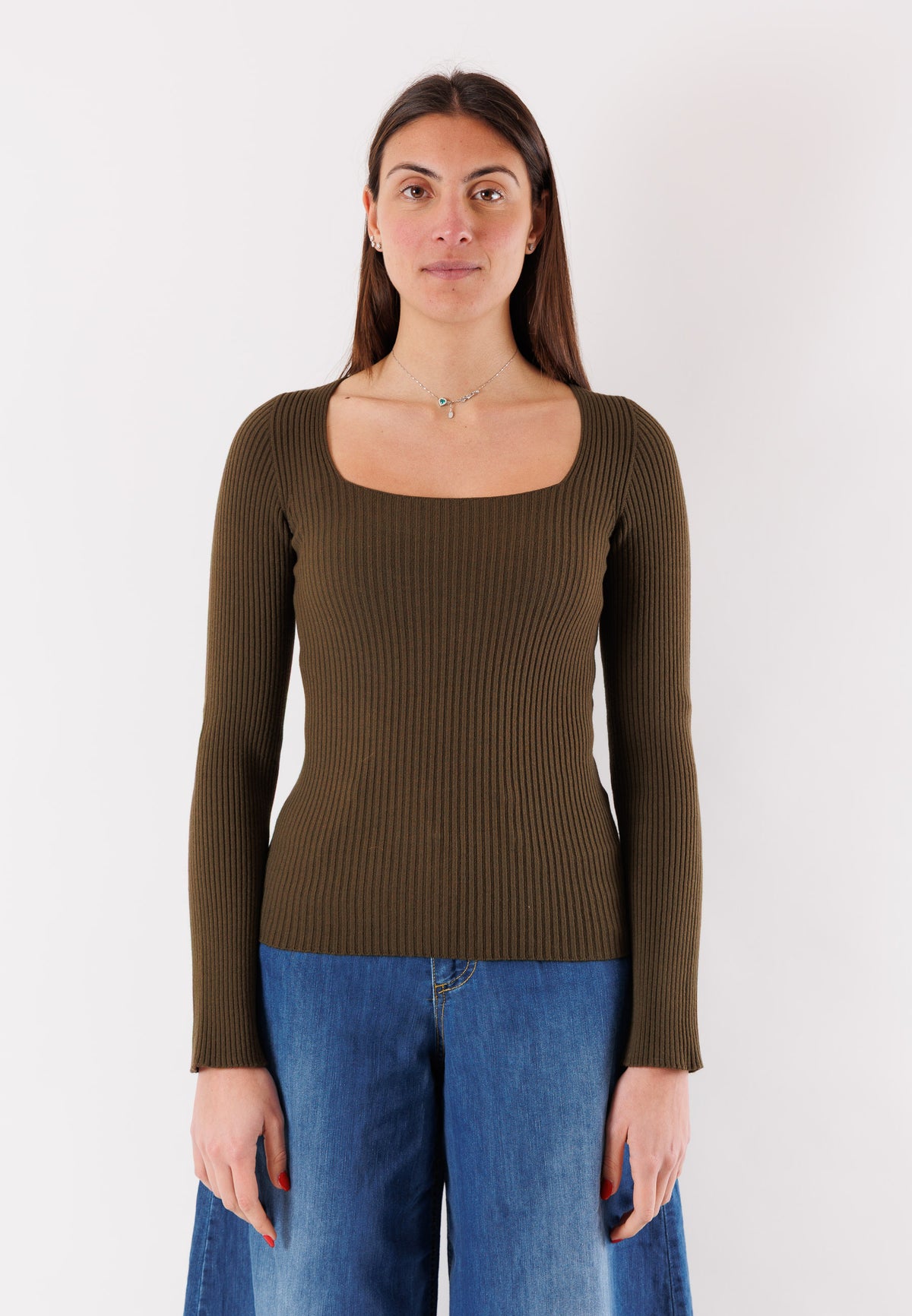 Maglia a costine con scollo quadrato 3M0830