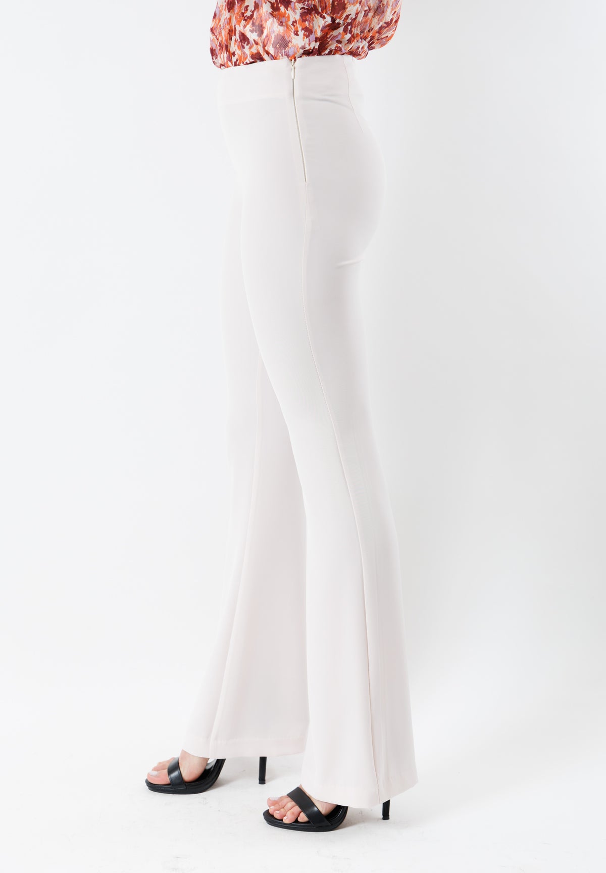 pantaloni zampa PE24023