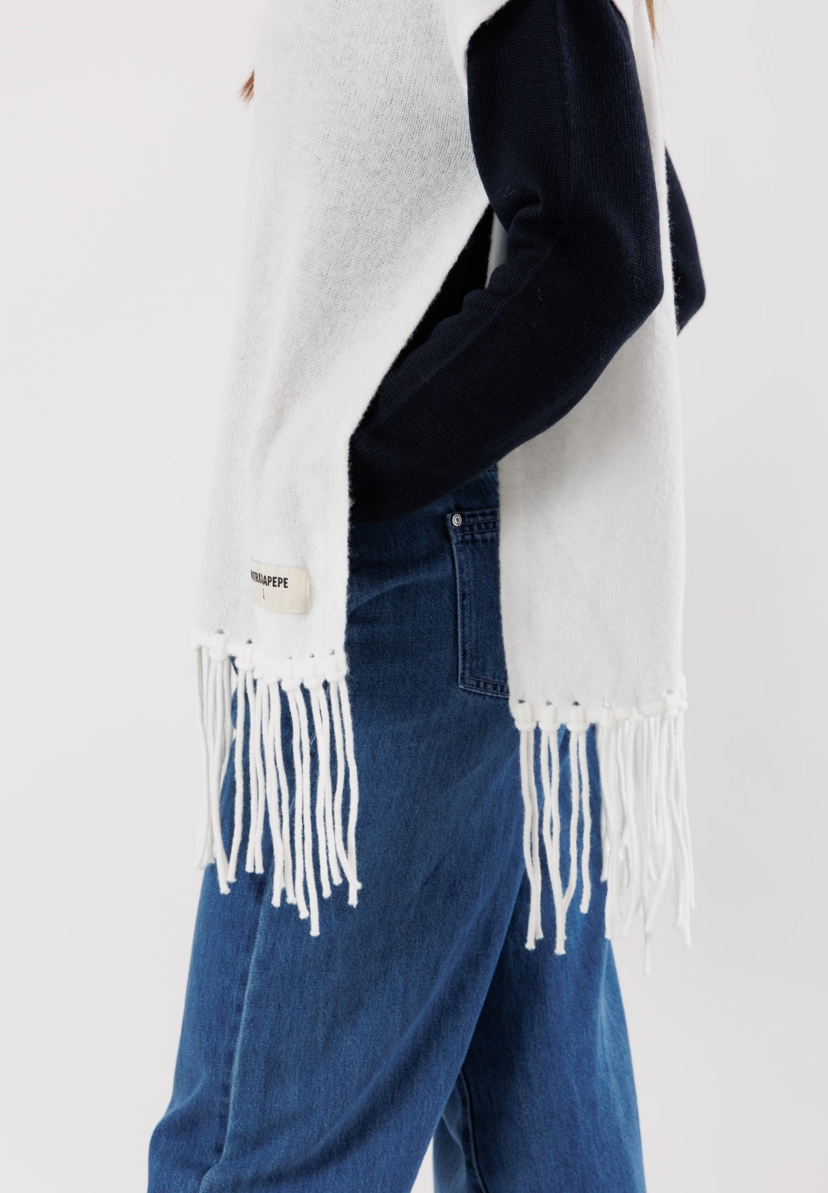 Poncho a collo alto con frange 8F0068K287
