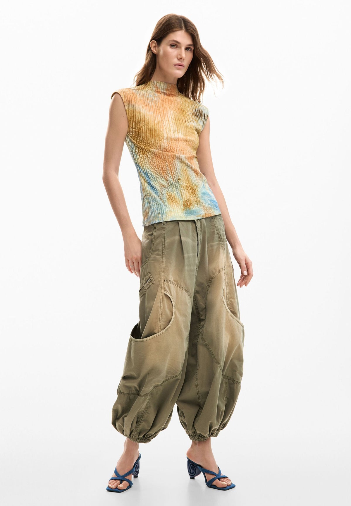 T-shirt in tessuto strutturato con stampa astratta 26SWTK15