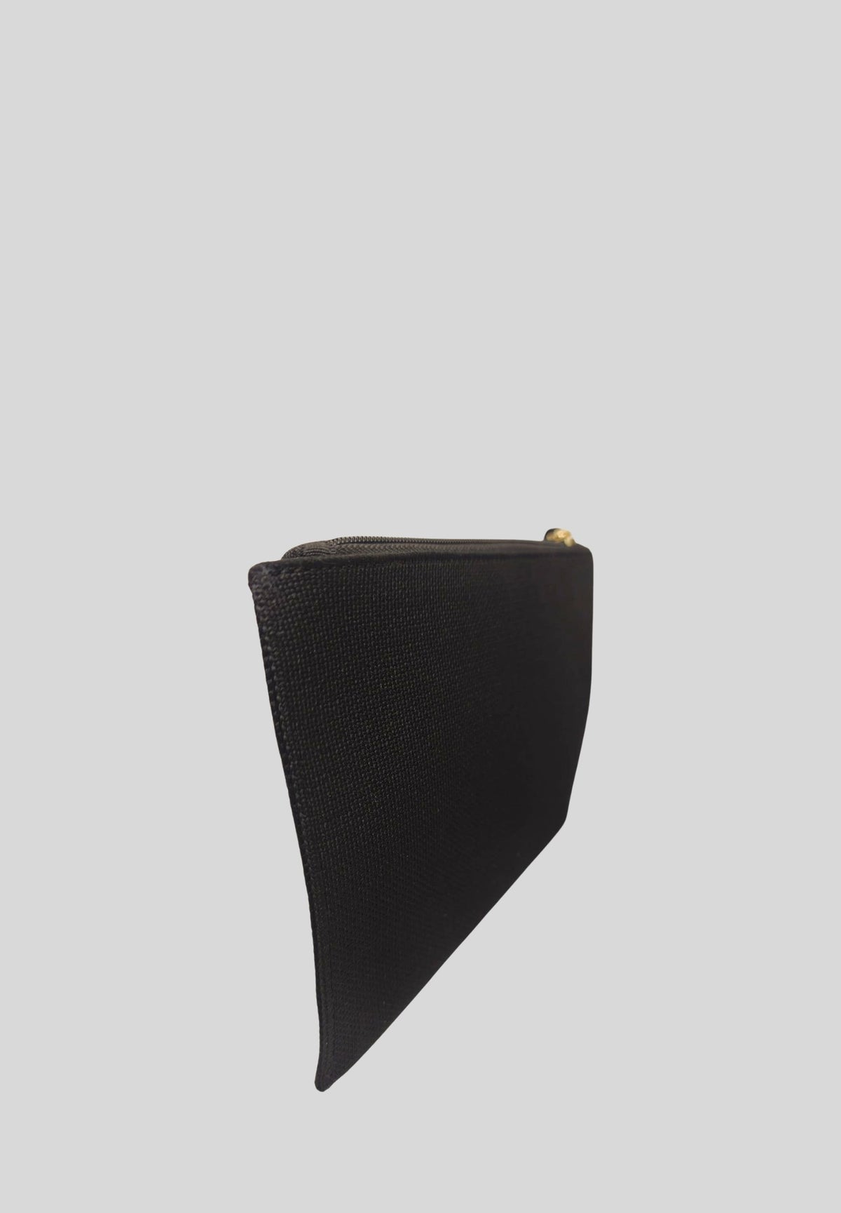 Pochette essenziale e versatile 2Q0015