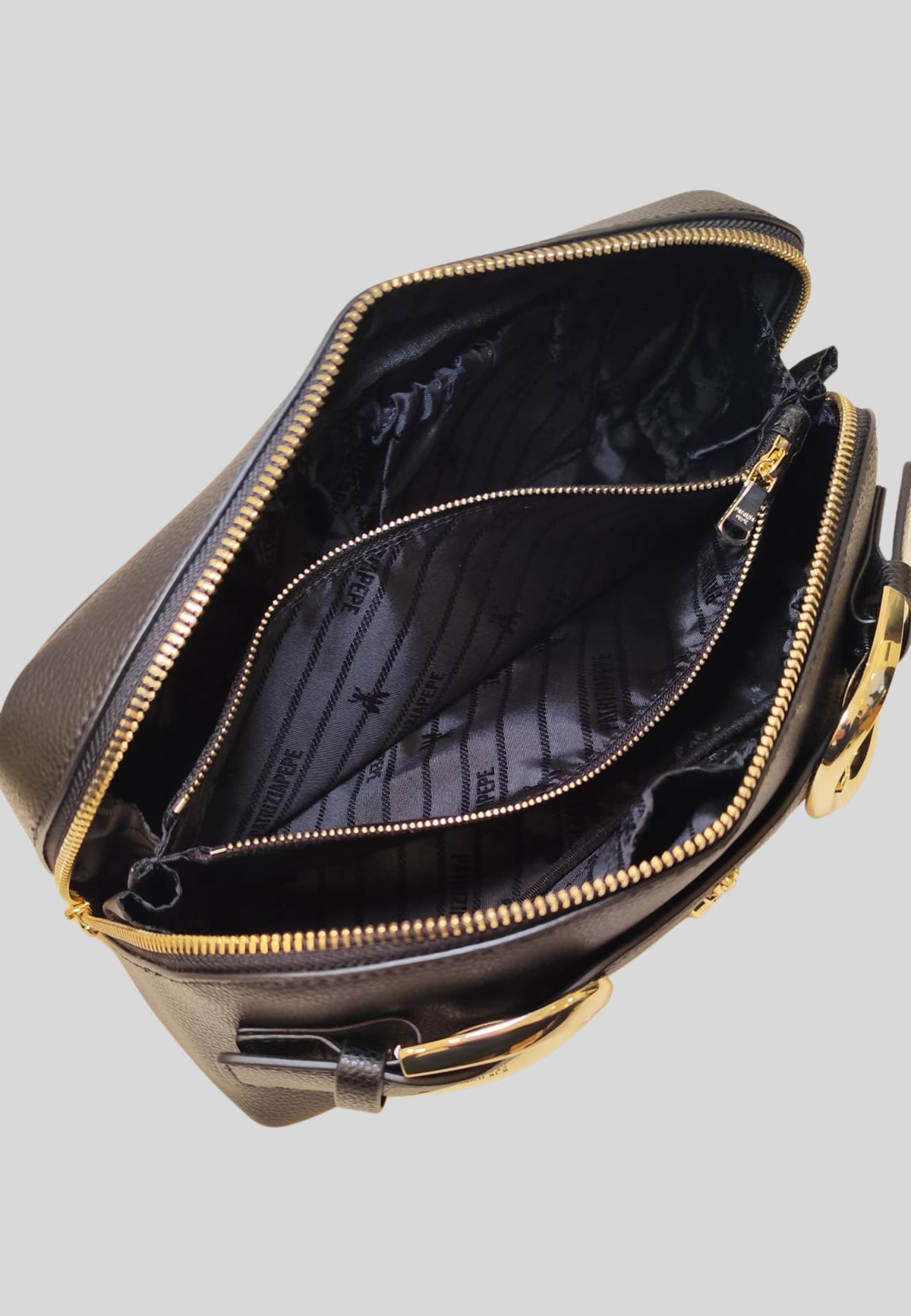 Borsa in pelle con fibbie 8Q0027L001