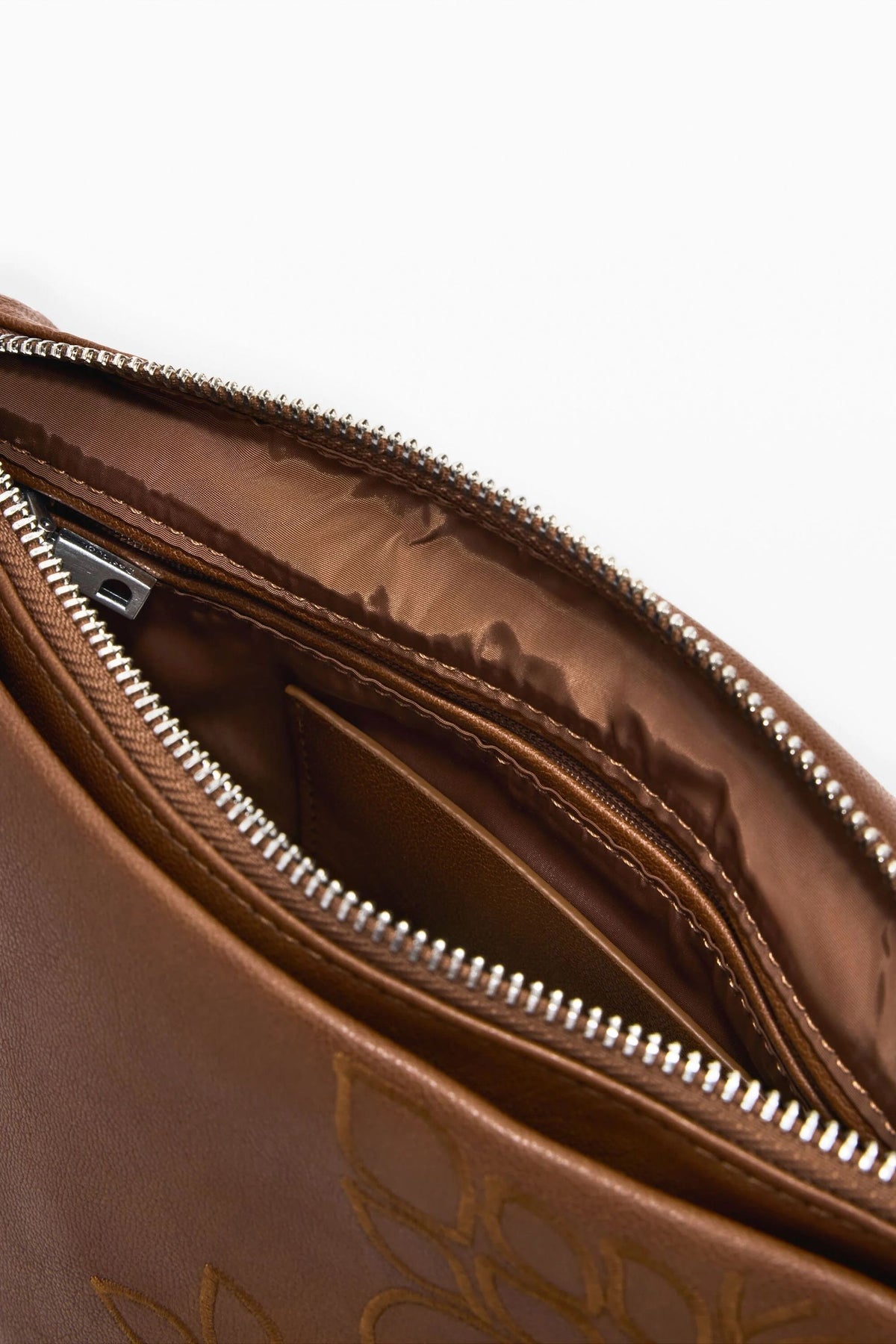Borsa media con patta effetto pelle 26SAXPB8