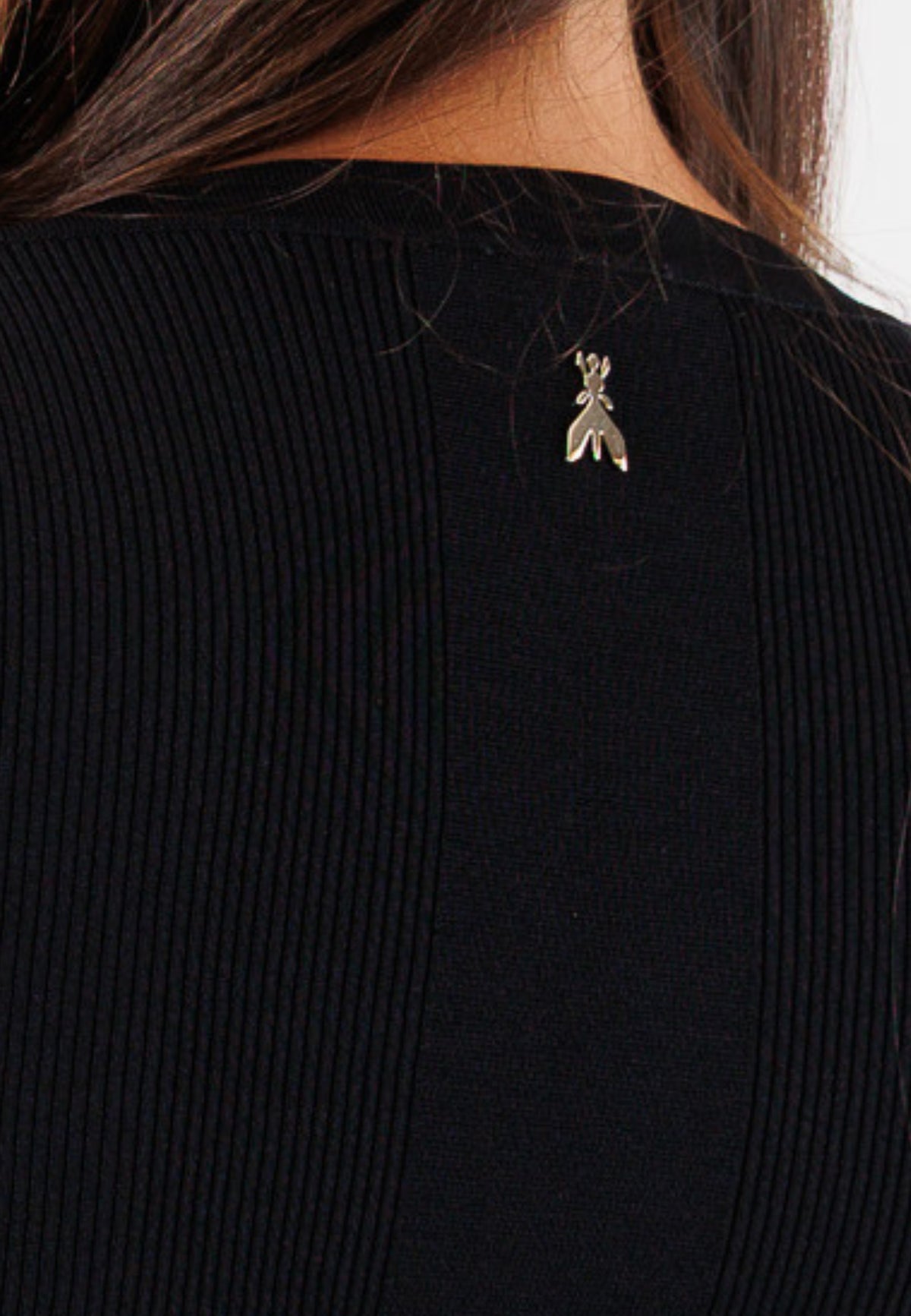 Maglia a costine con anelli metallici sulle maniche 8K0328K280