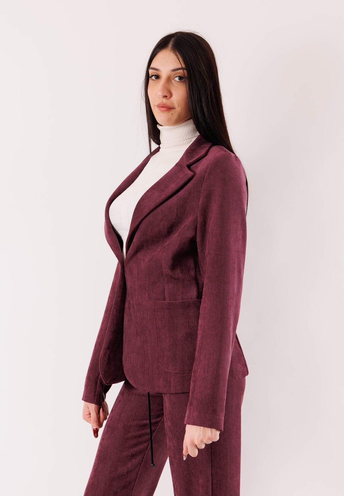 giacca dal design classico e chiusura monopetto AI25658