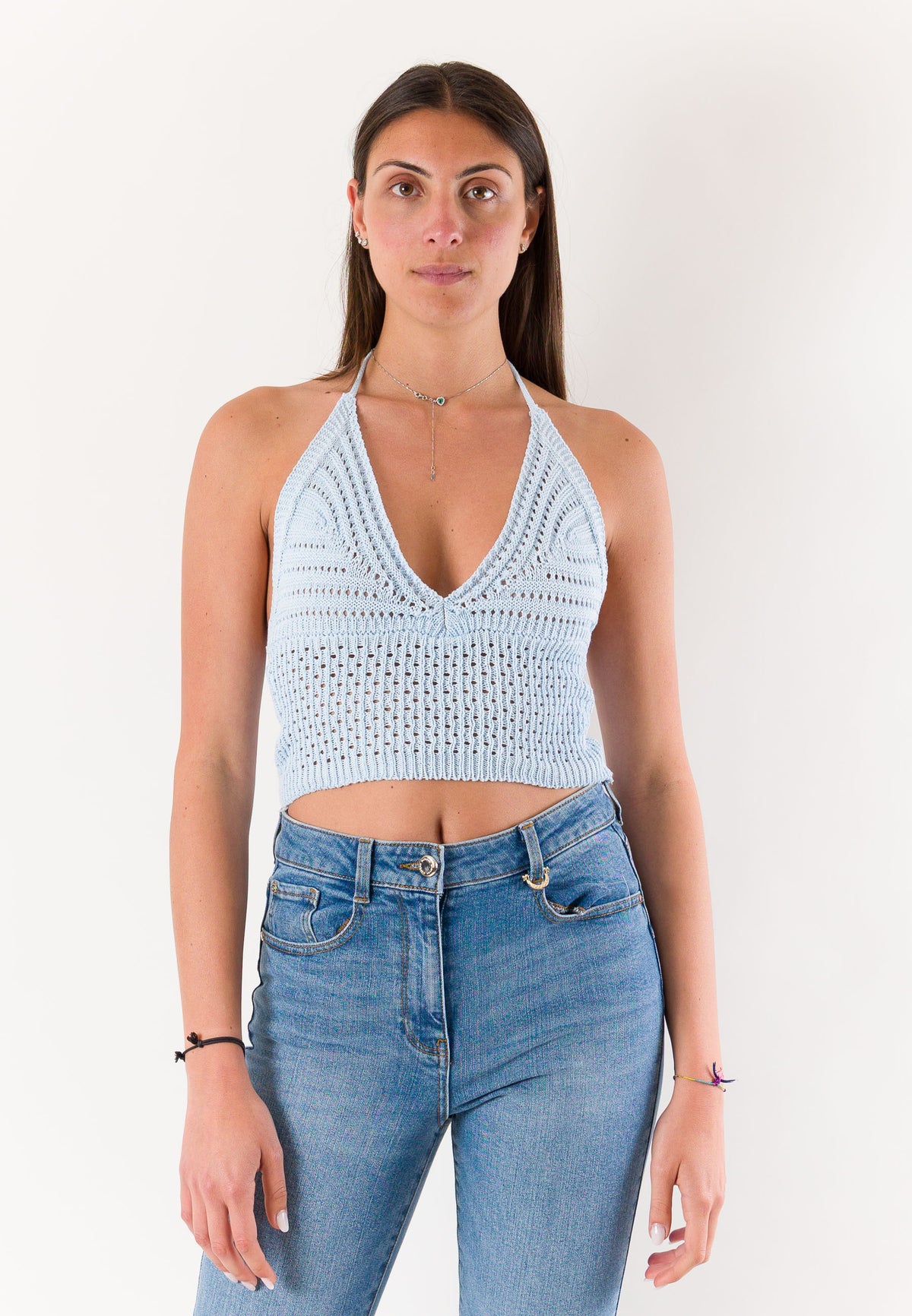 top corto con ricami A24183