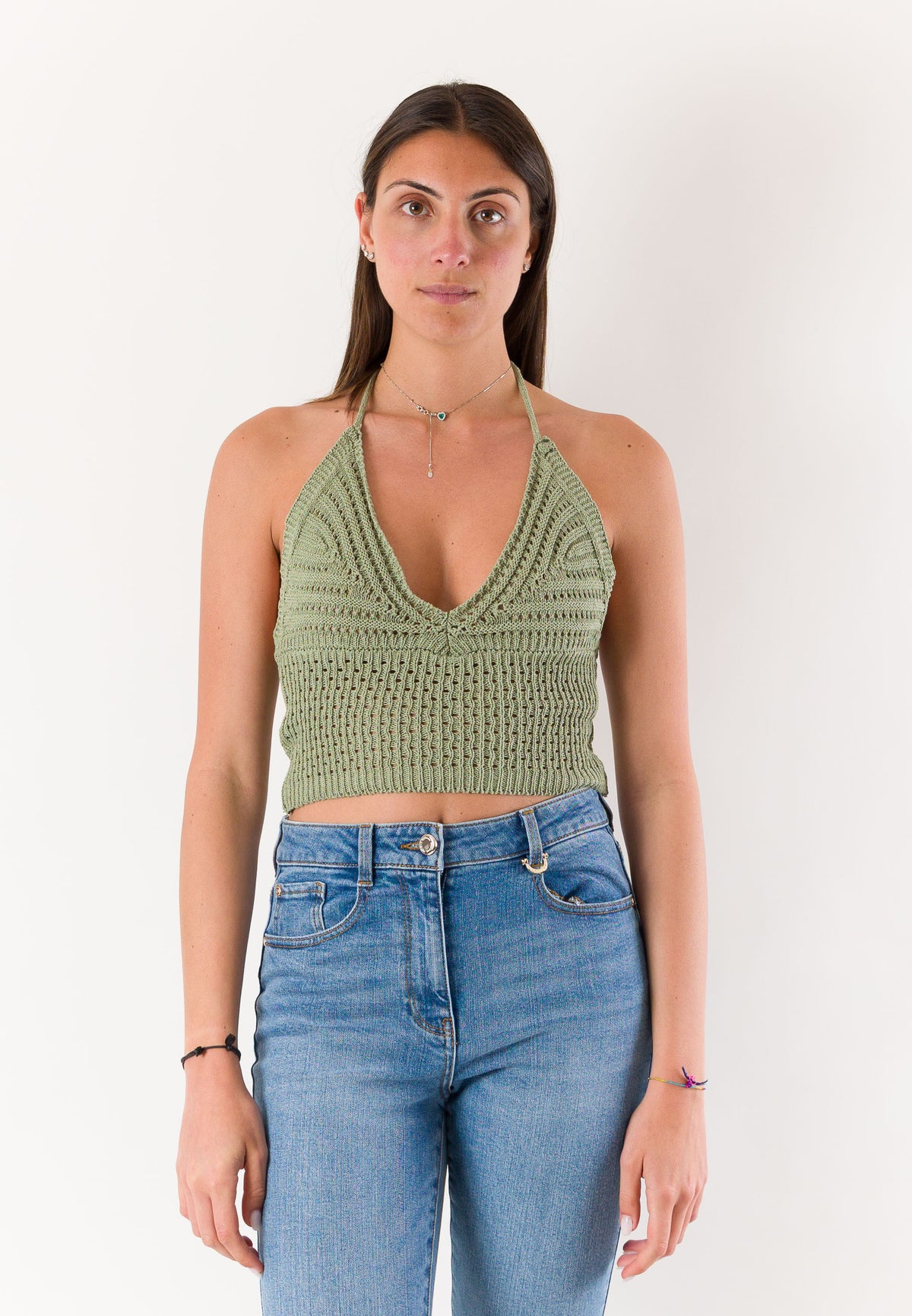 top corto con ricami A24183