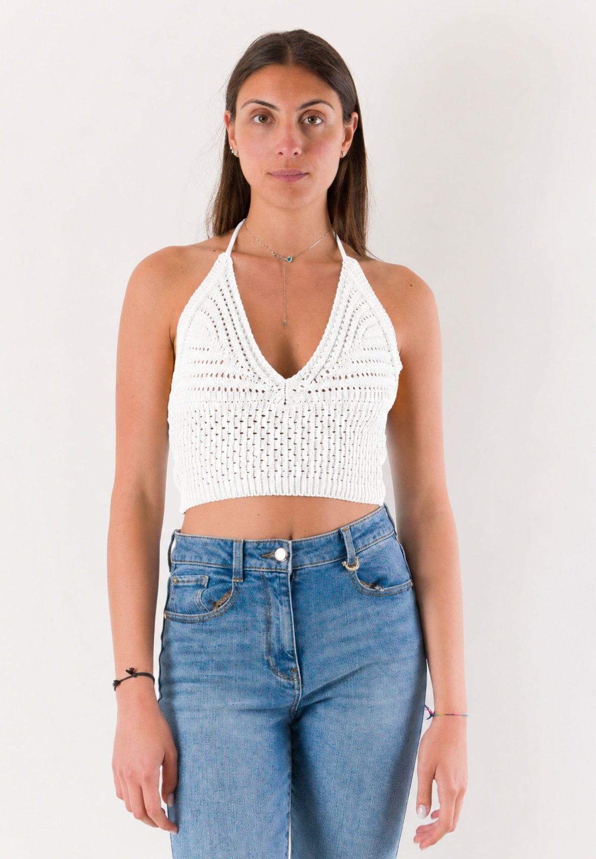 top corto con ricami A24183