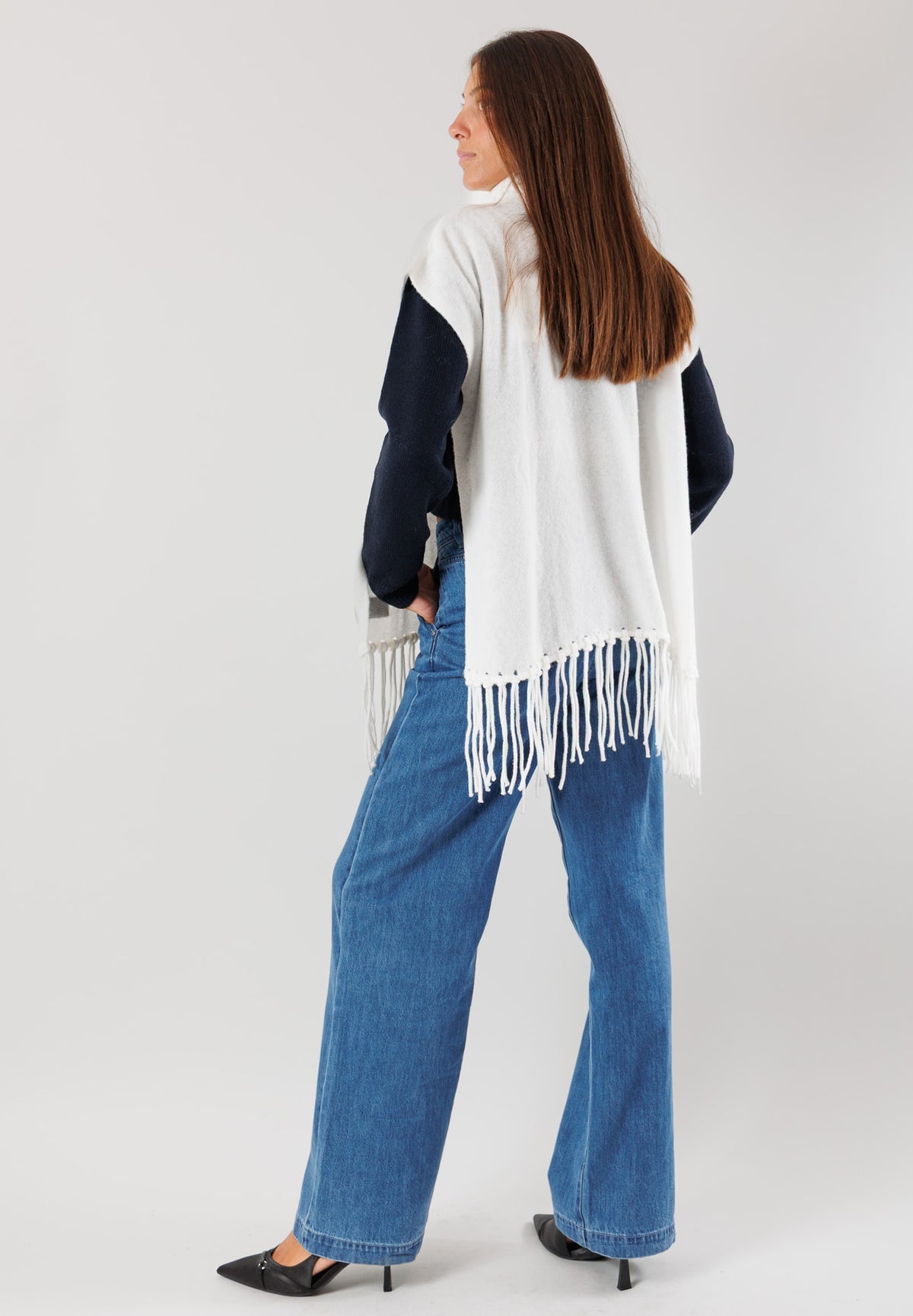 Poncho a collo alto con frange 8F0068K287