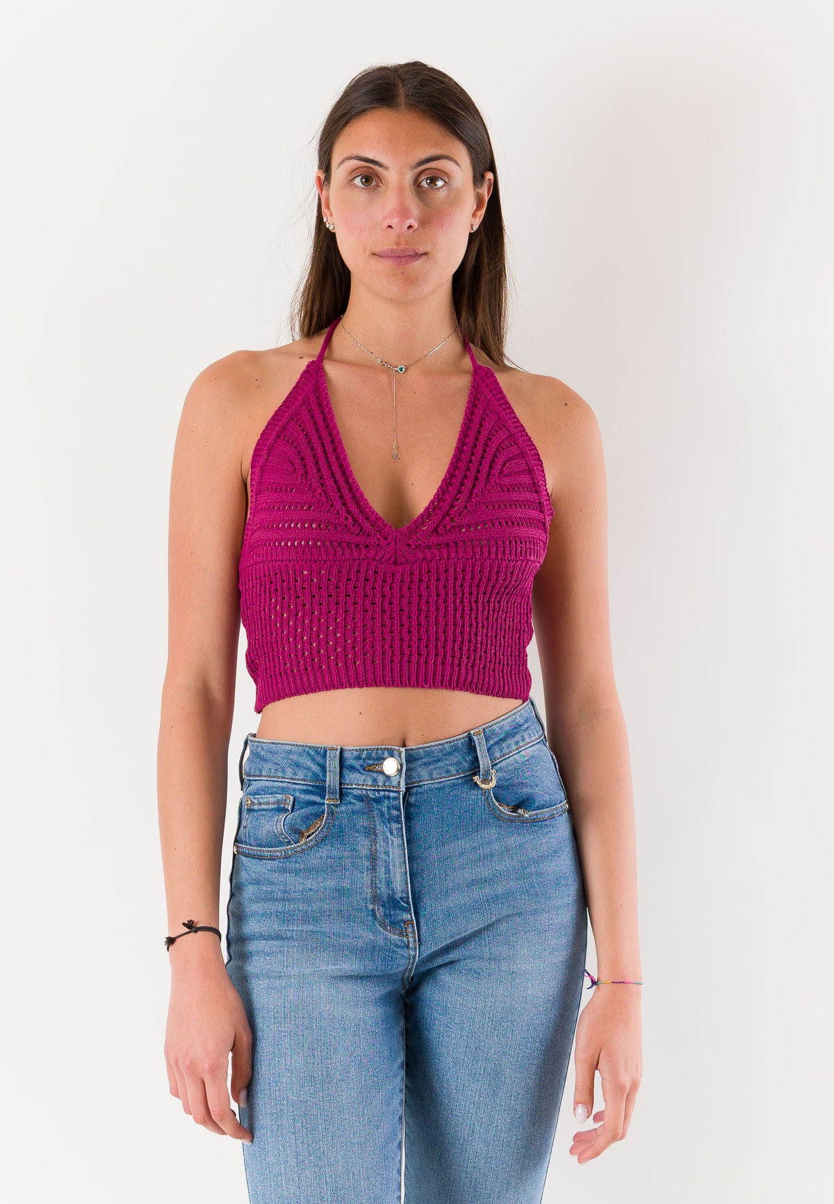 top corto con ricami A24183