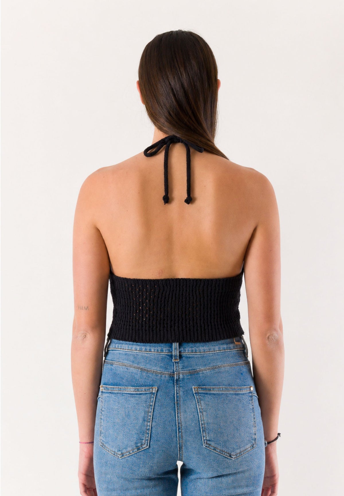 top corto con ricami A24183