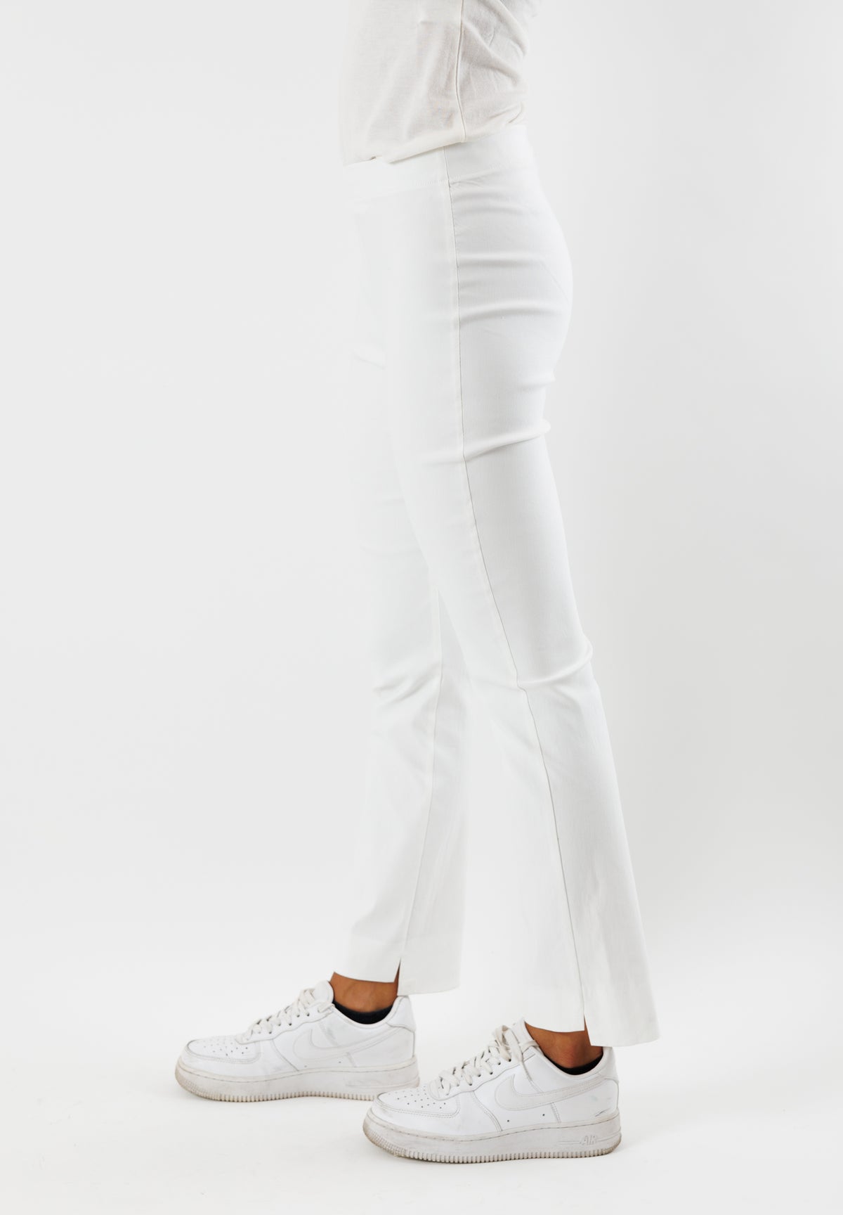 MESANGE Women's Trousers Cream