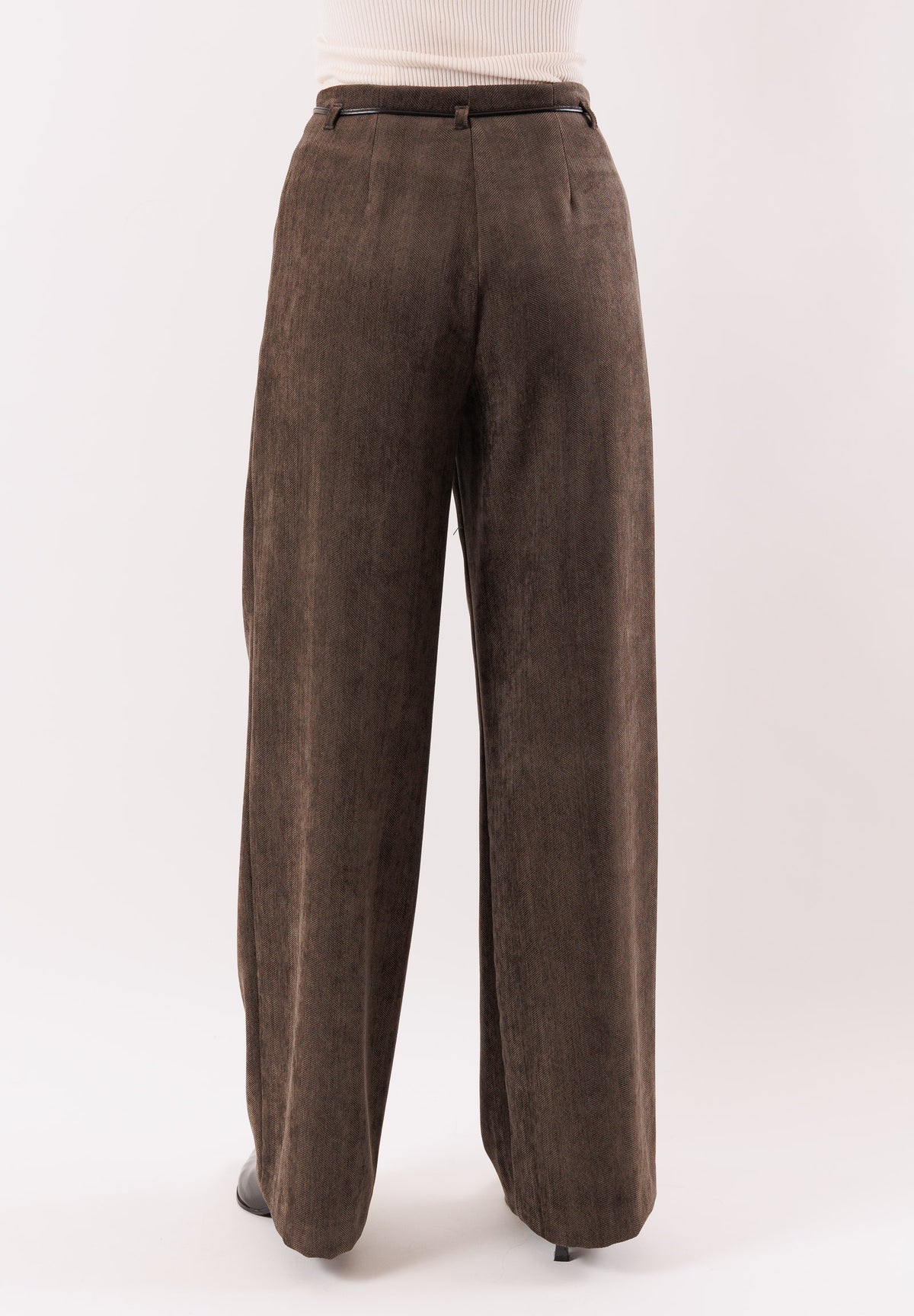 Pantaloni larghi con laccio in vita AI25656