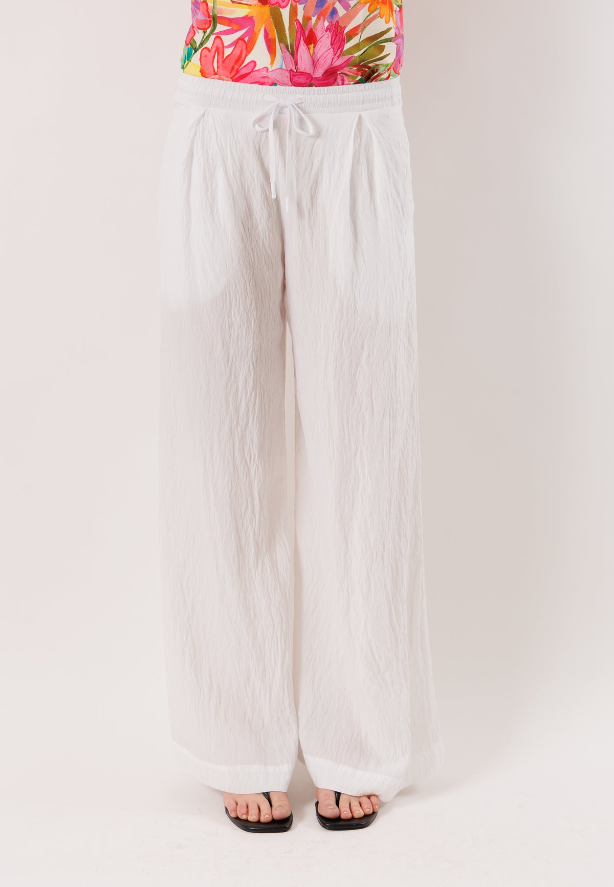 Pantaloni ampi con coulisse D42635