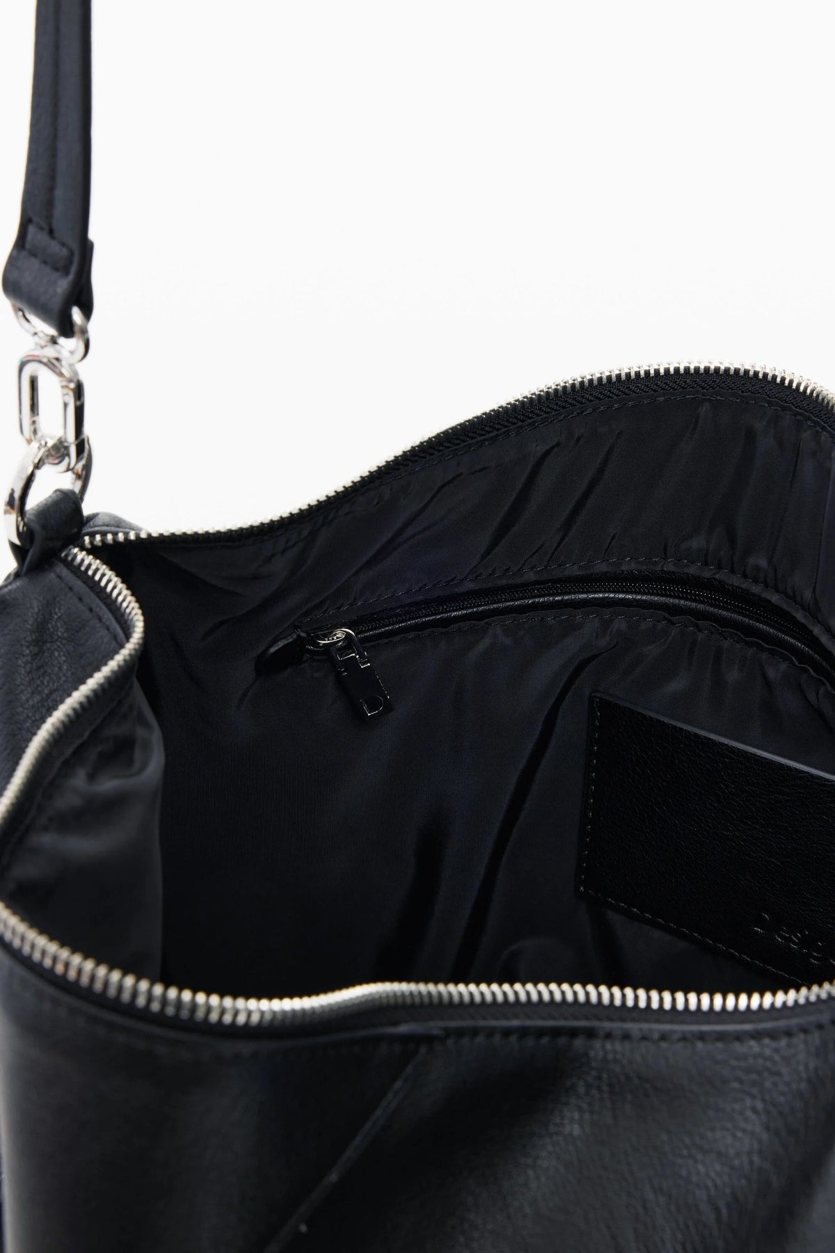 Borsa grande effetto pelle con tracolle intercambiabili 26SAXP66