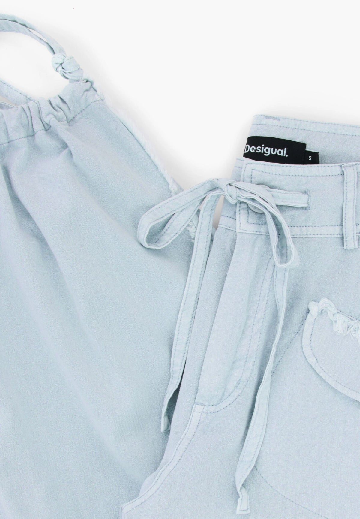 Pantalone stile cargo con tasche 26SWPW25