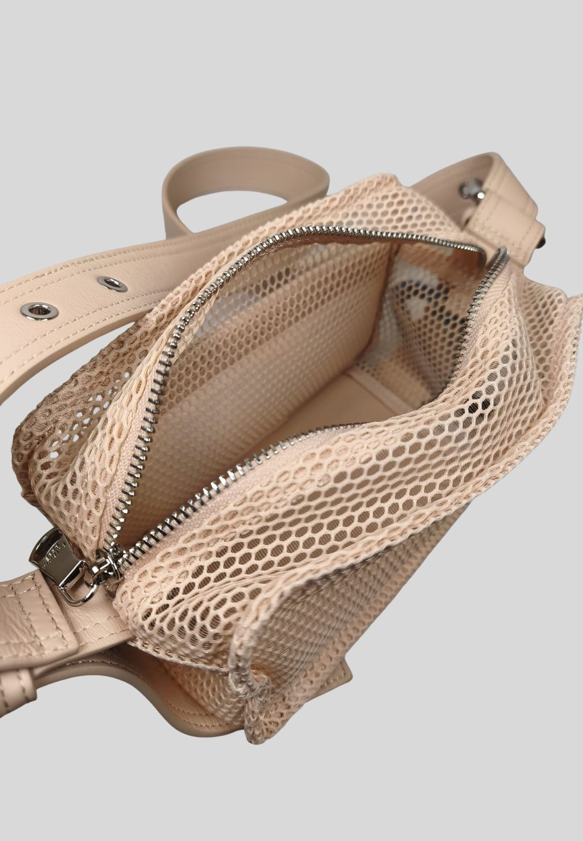 Mini bag tecnica e moderna 2B0153