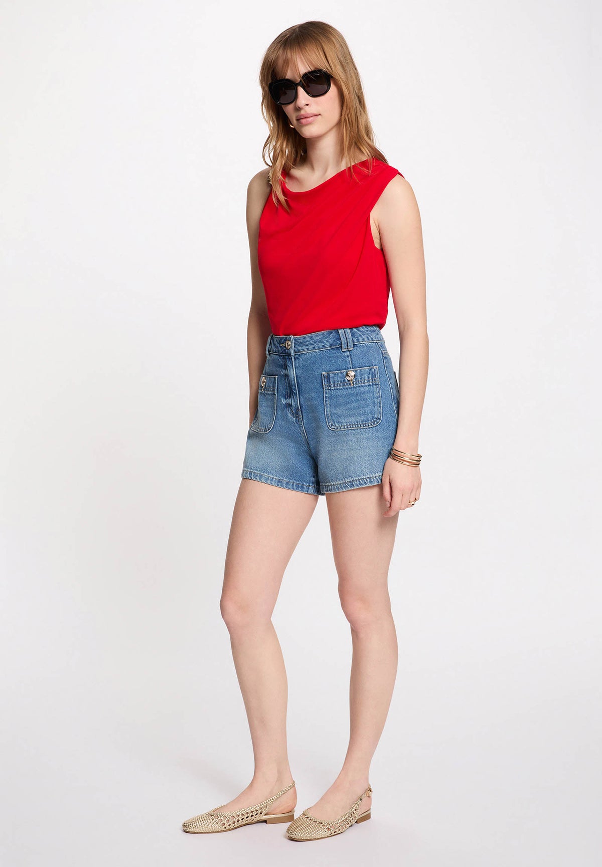 Top con spalline asimmetriche DRED