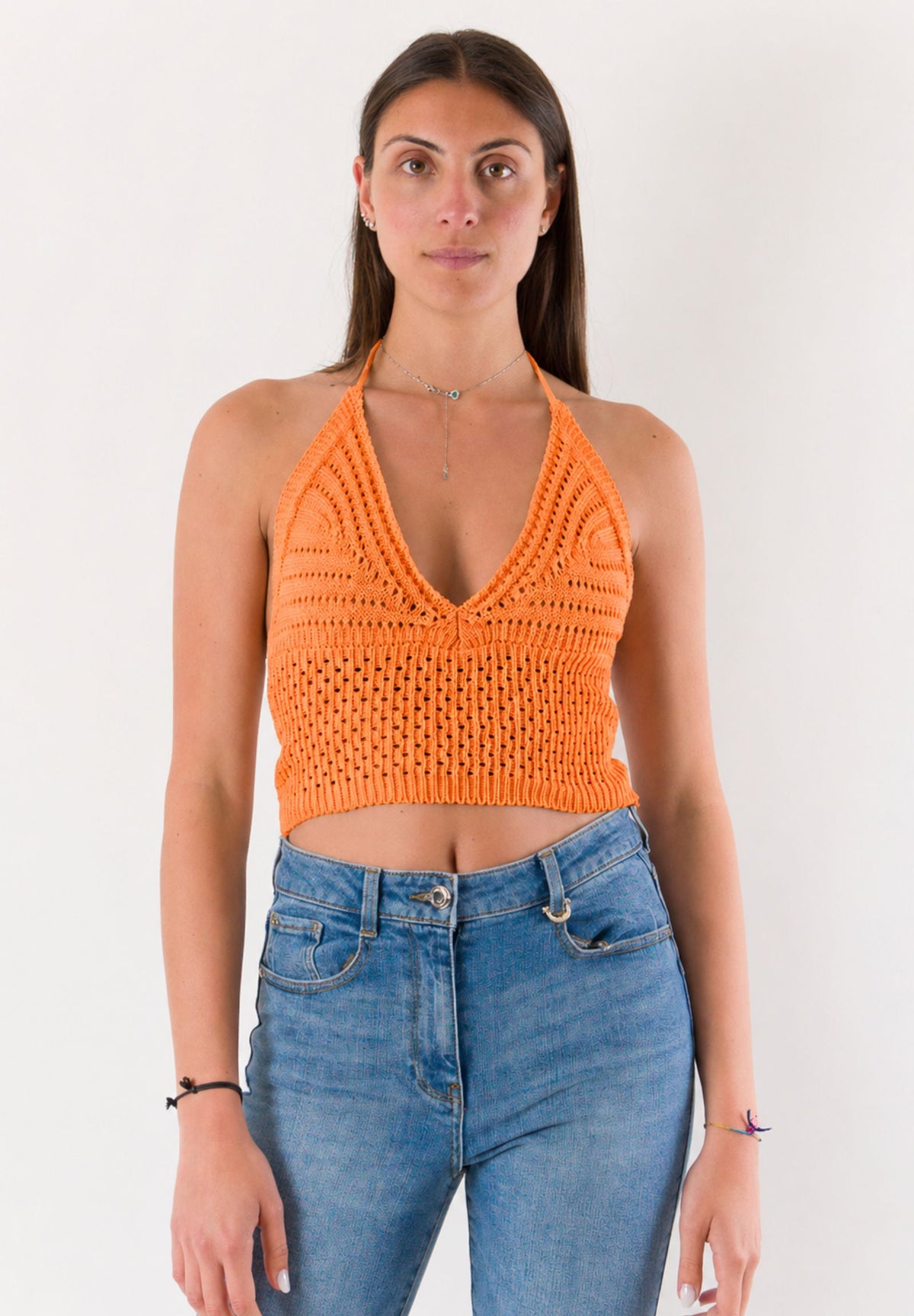 top corto con ricami A24183