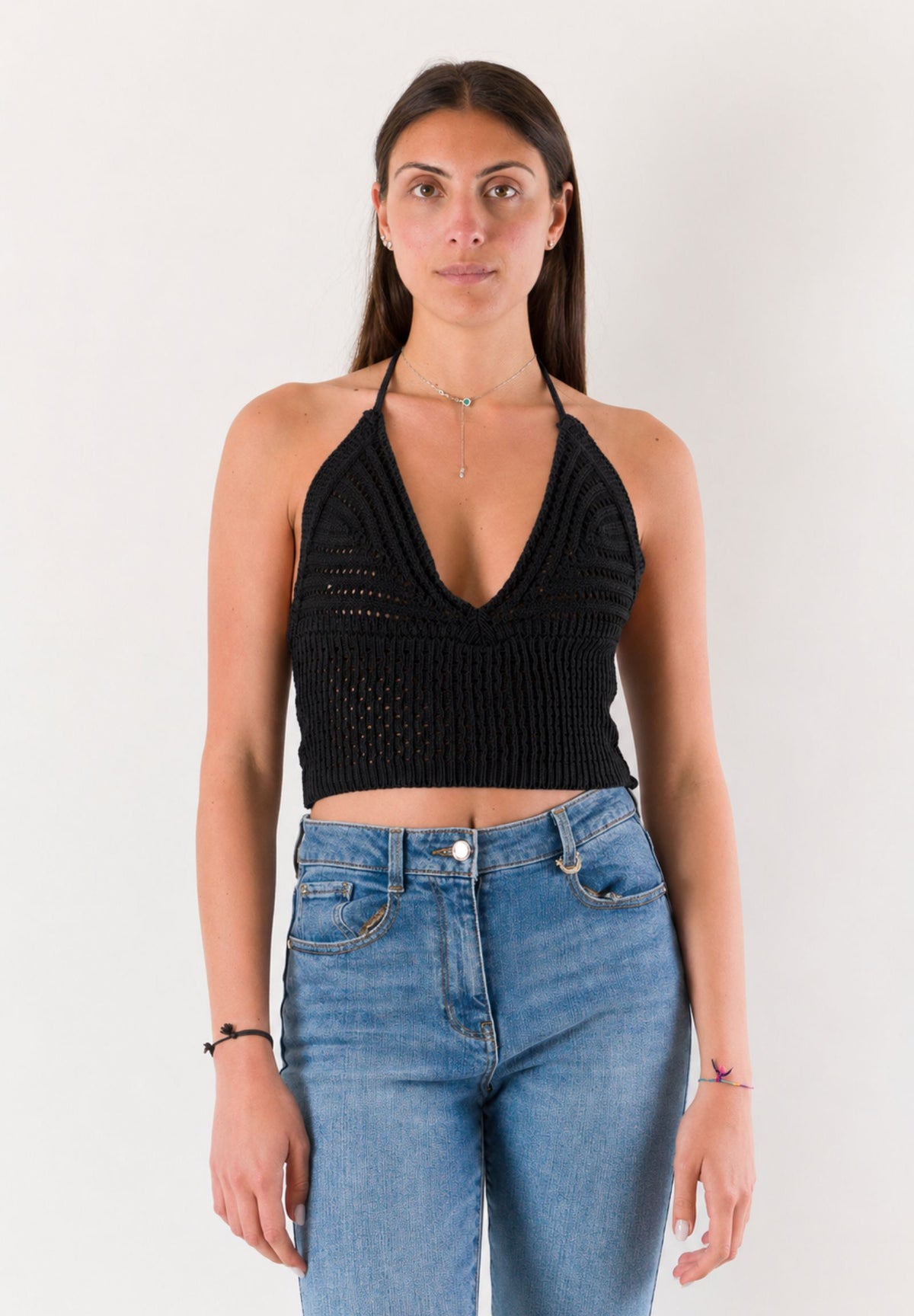 top corto con ricami A24183