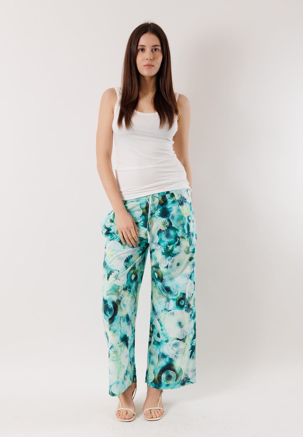 Pantaloni ampi in cotone D42735