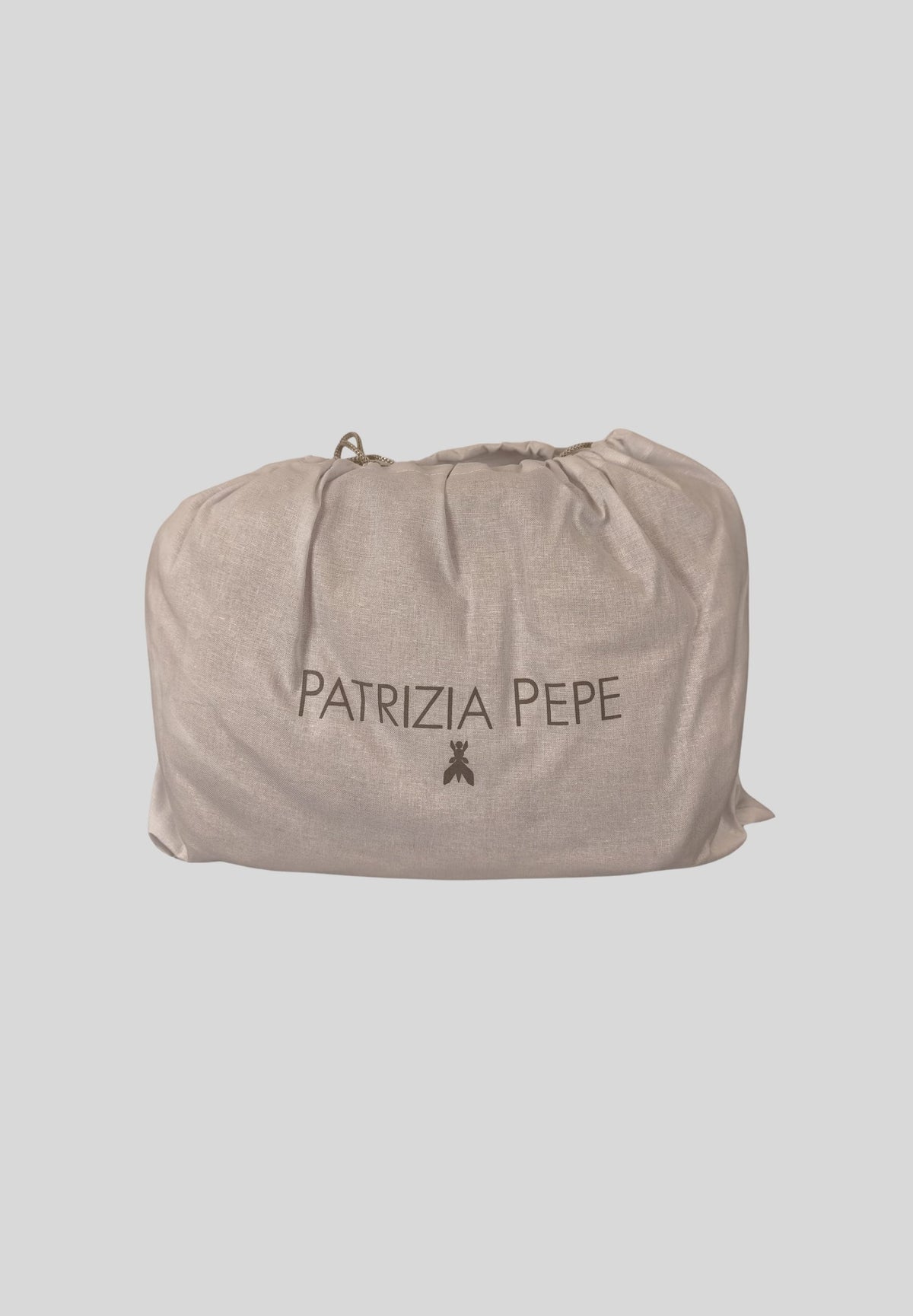 Pochette spaziosa e raffinata 2Q0014