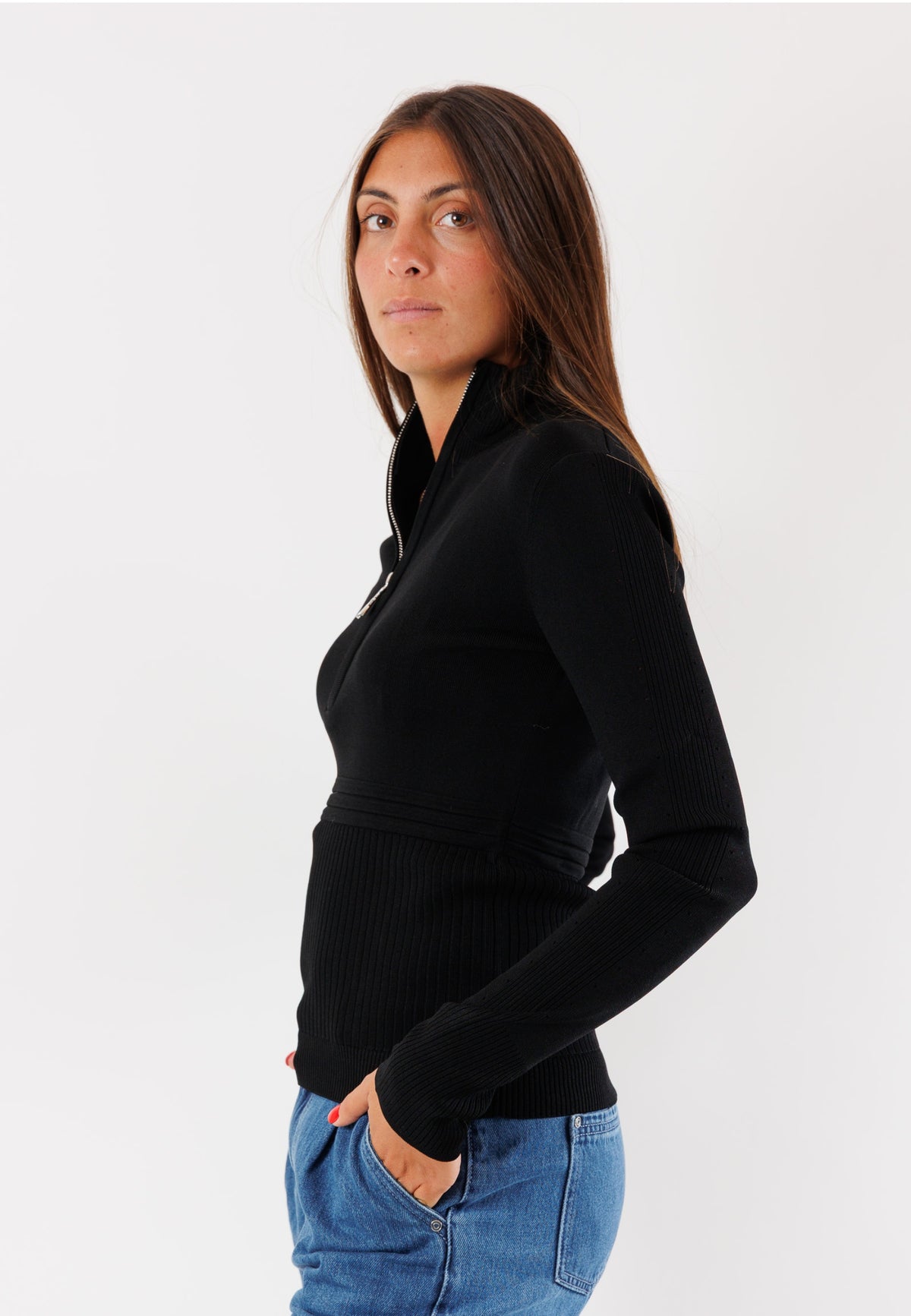 Pullover in maglia leggera con collo alto e zip frontale 8K0323
