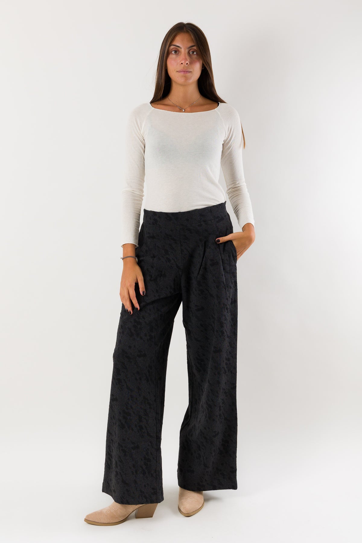Pantaloni ampi fantasia jacquard D52526